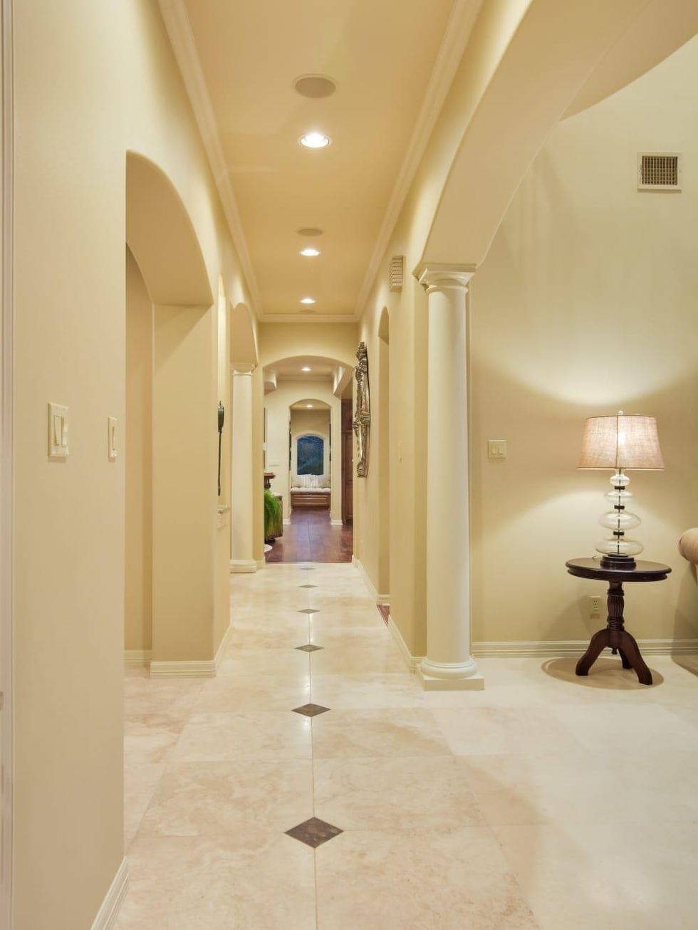 3001 Pescadero Austin house for sale hallway