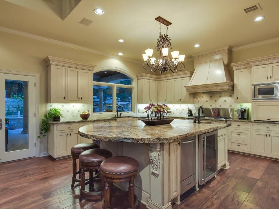 3001 Pescadero Austin house for sale kitchen