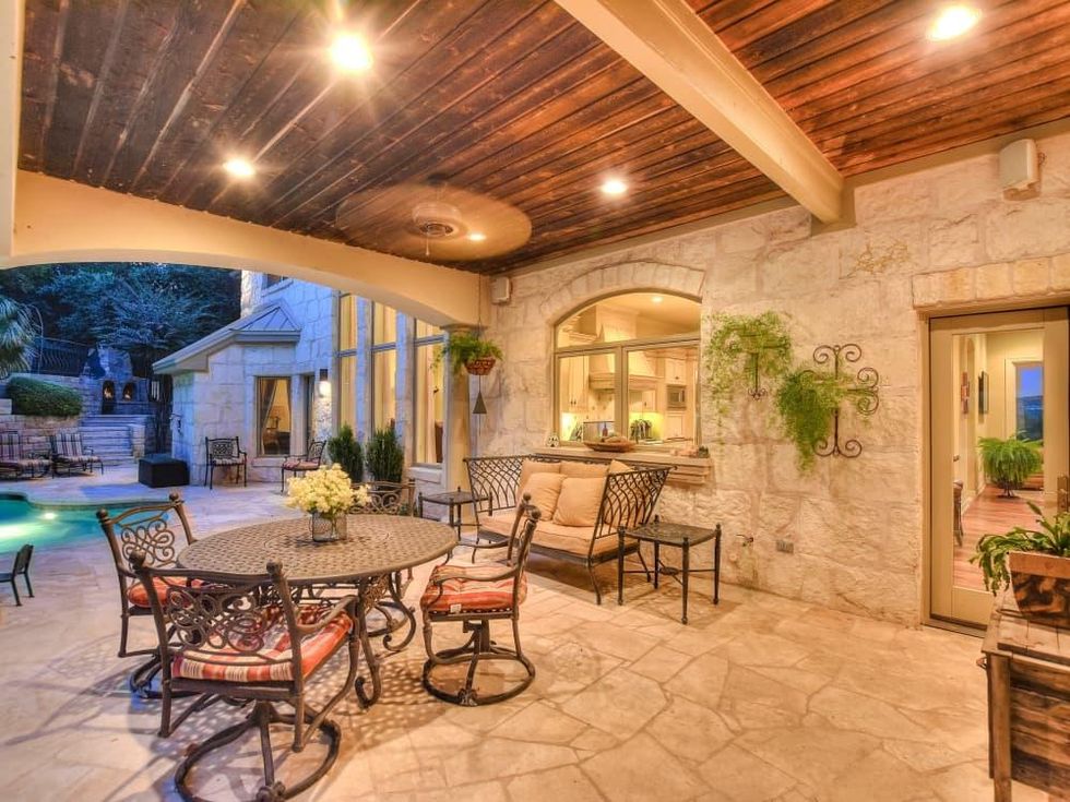 3001 Pescadero Austin house for sale patio