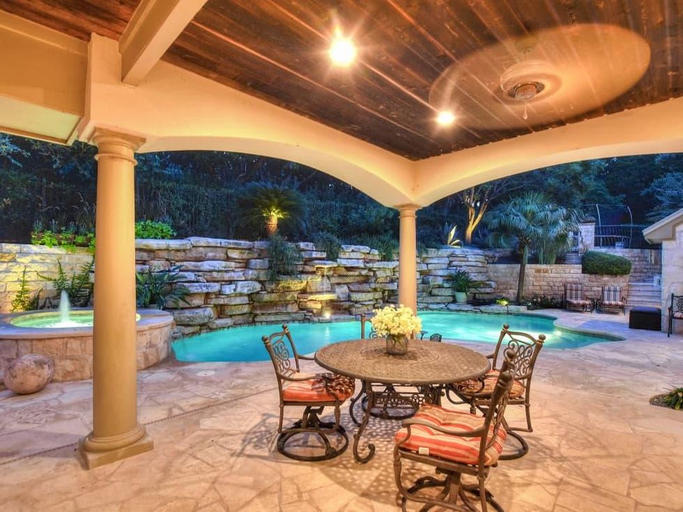 3001 Pescadero Austin house for sale patio