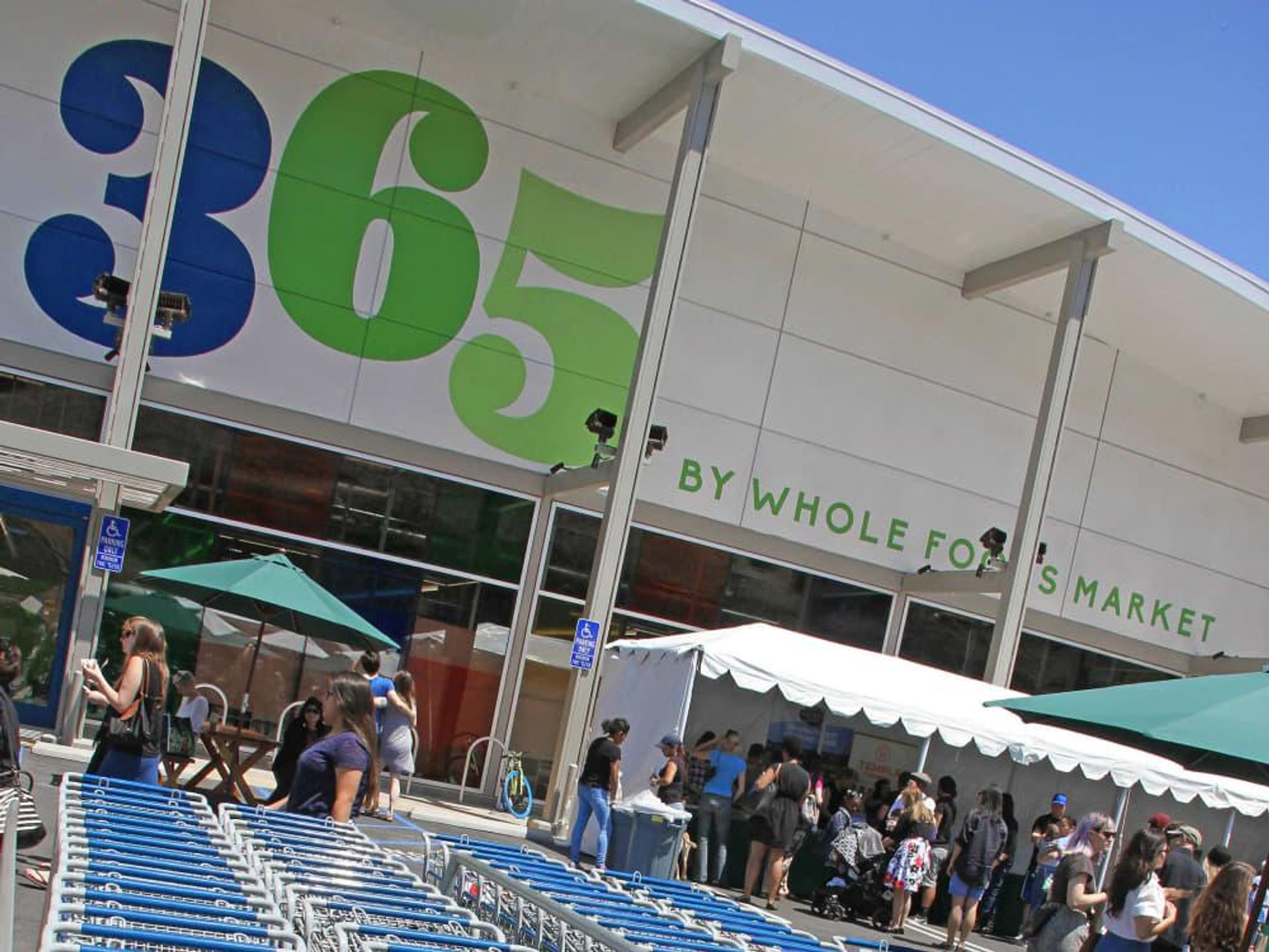 365 by Whole Foods Market exterior
