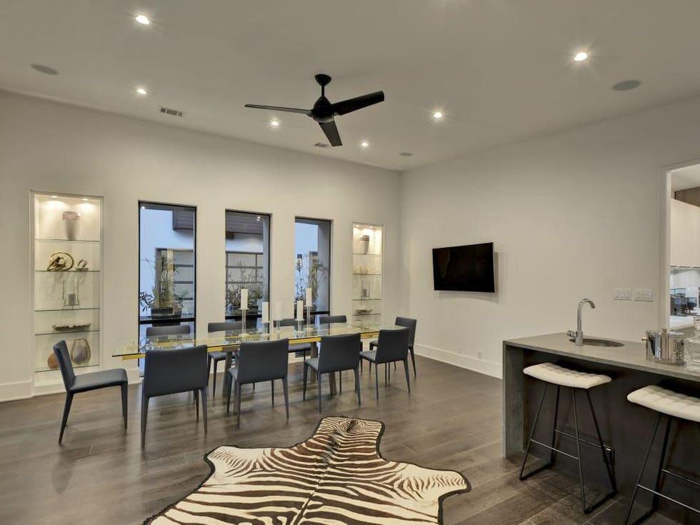 3811 Westlake Austin house for sale dining room