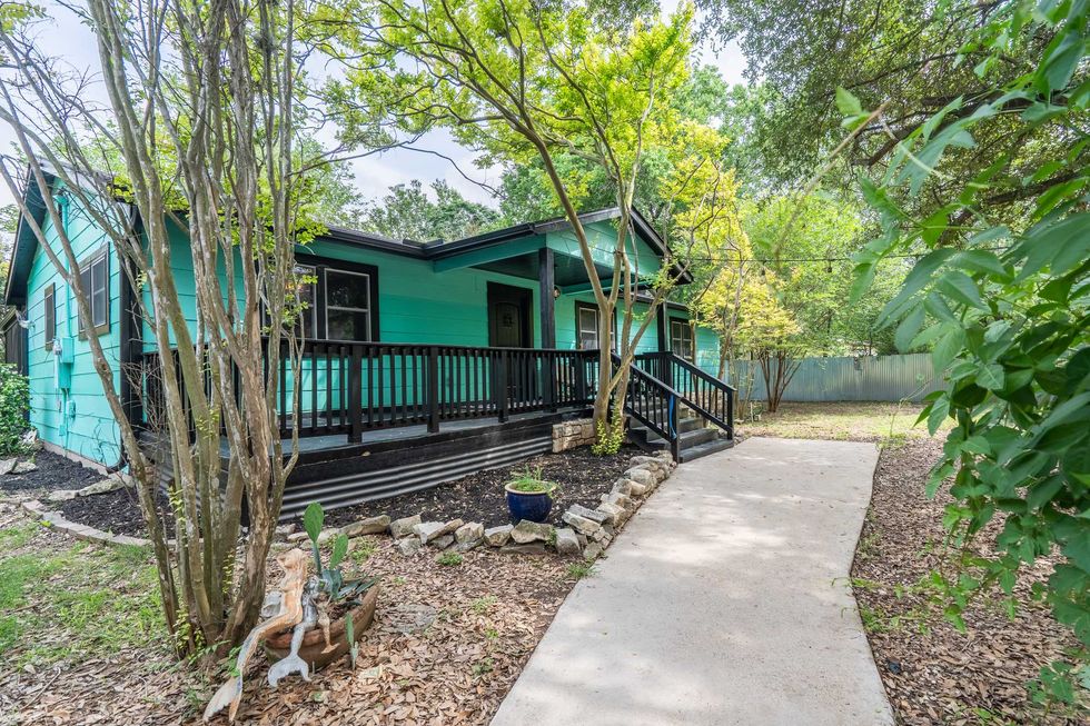 3902 River Rd. home for sale in Cedar Creek exterior