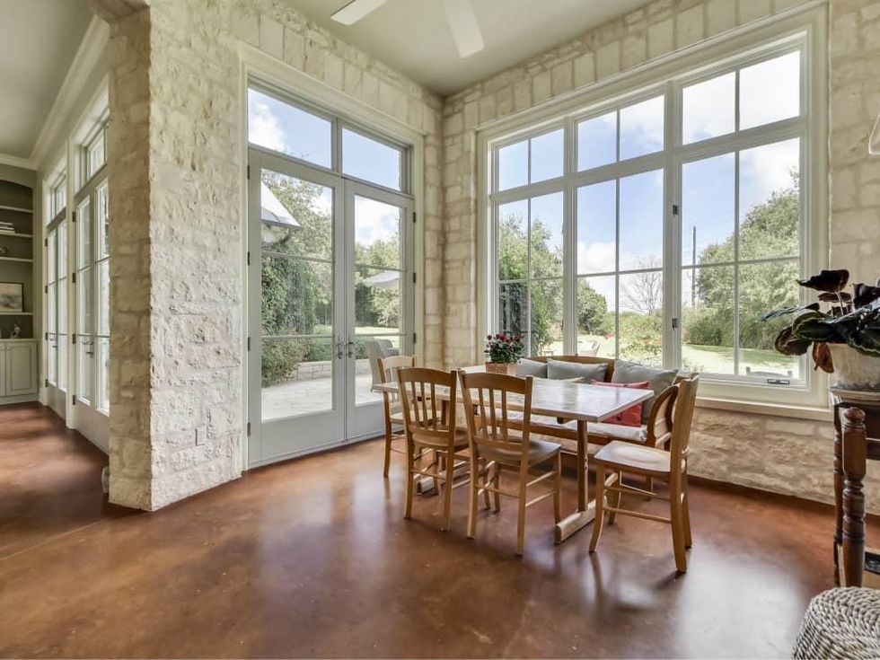 3904 Toro Canyon Rd Austin house for sale breakfast nook