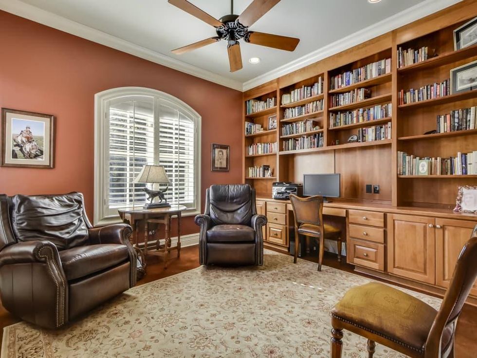 3904 Toro Canyon Rd Austin house for sale office