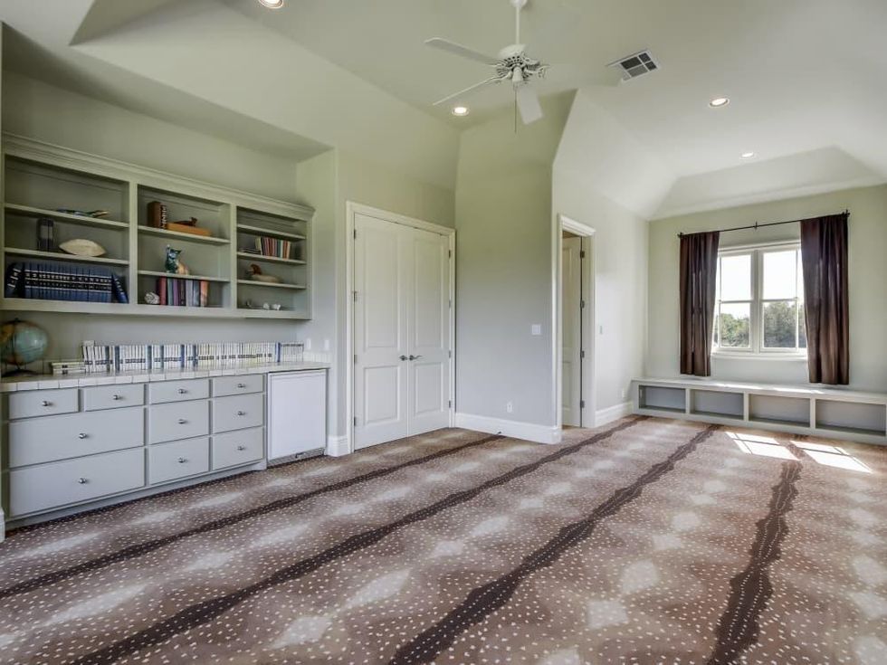 3904 Toro Canyon Rd Austin house for sale upper living room