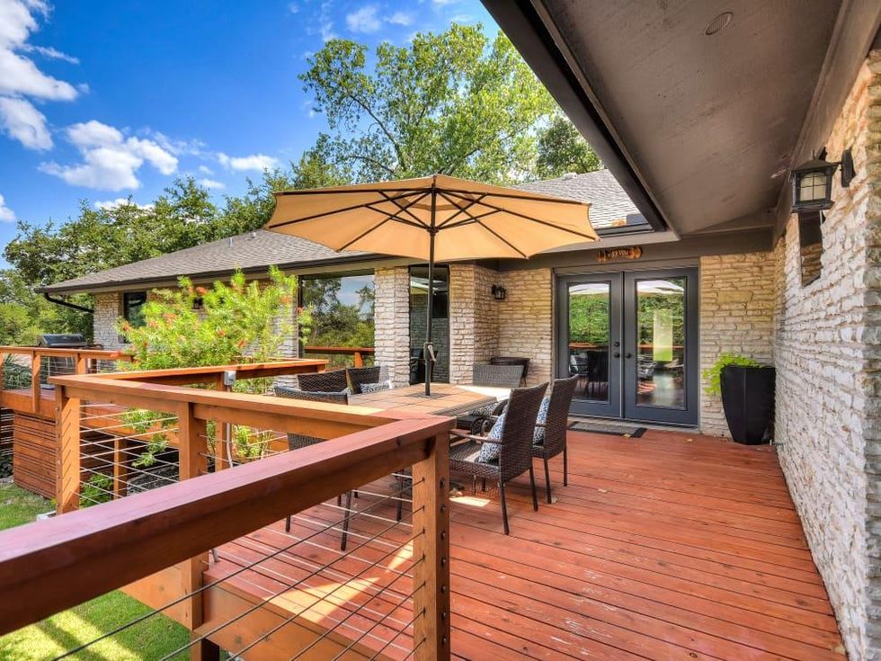 3914 Glengarry Dr Austin house for sale deck