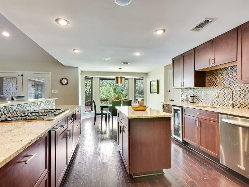 3914 Glengarry Dr Austin house for sale kitchen