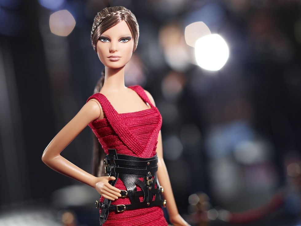 4 Herv\u00e9 L\u00e9ger by Max Azria Barbie September 2013 closeup of red outfit