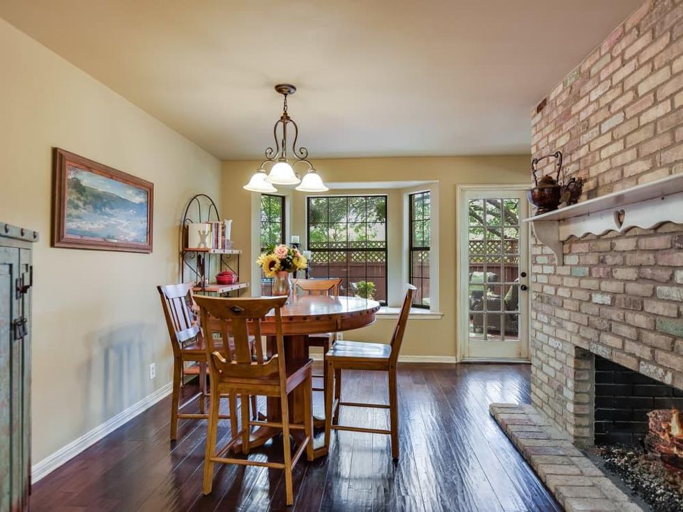 4407 Canyonside Austin home for sale dining room