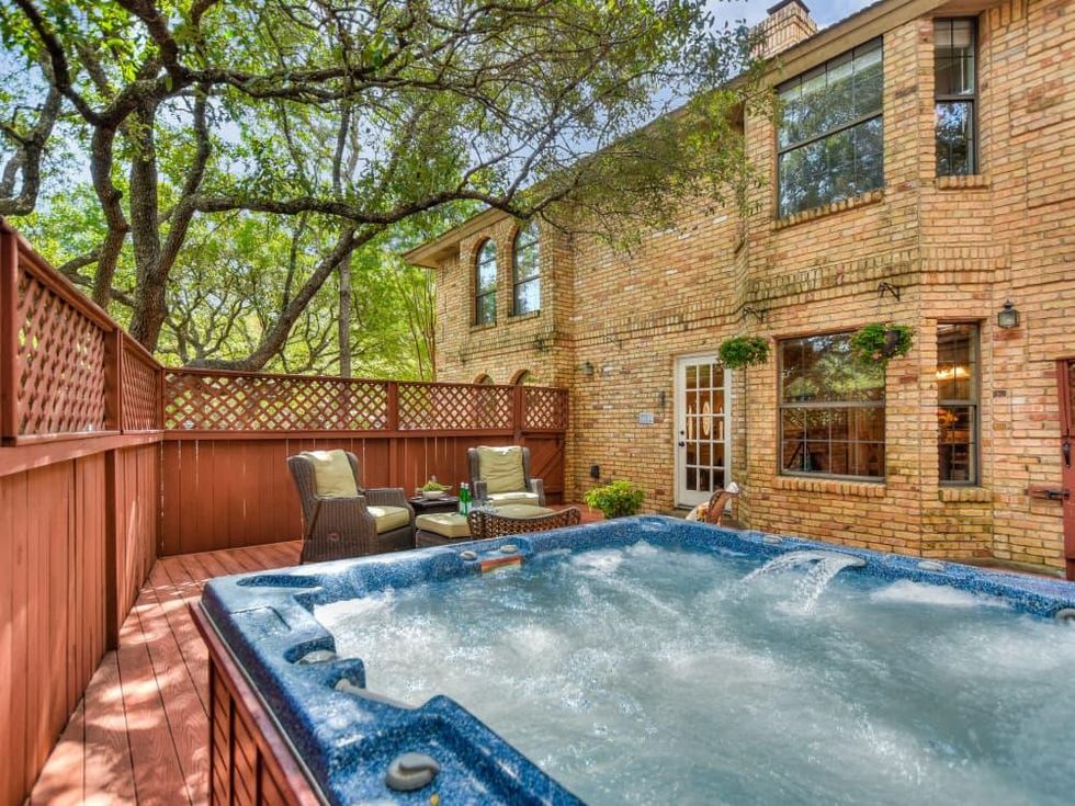 4407 Canyonside Austin home for sale pool