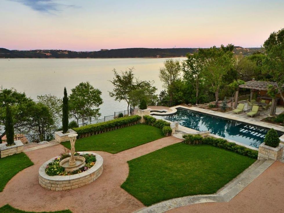 4521 Commanders Point Drive