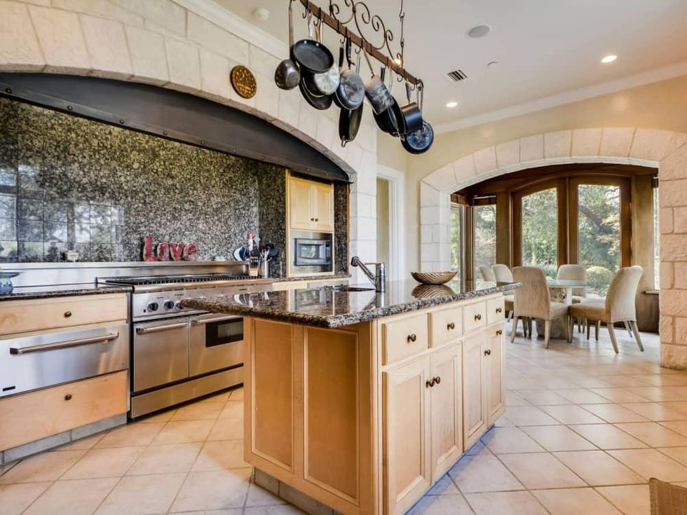 4521 Commanders Point Drive