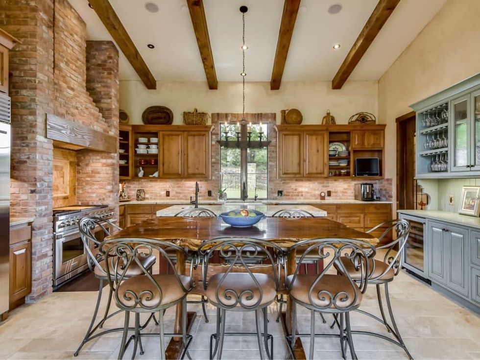 453 Covered Bridge Austin home for sale