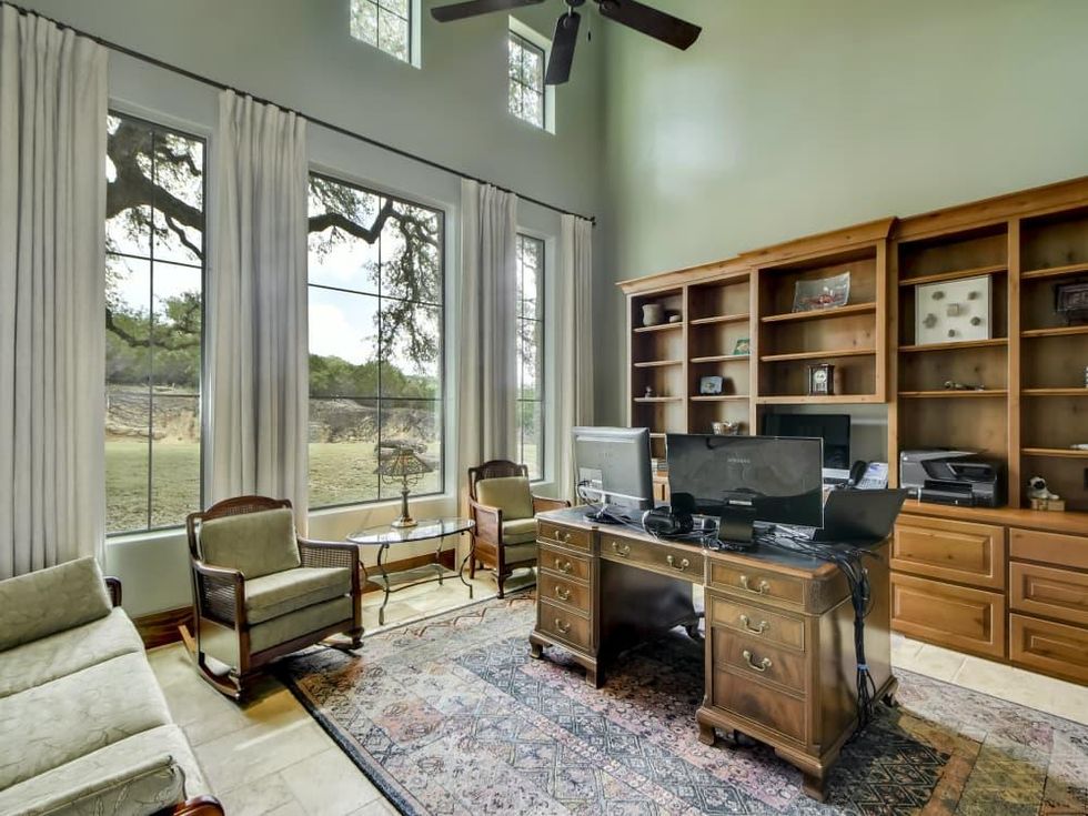 453 Covered Bridge Austin home for sale