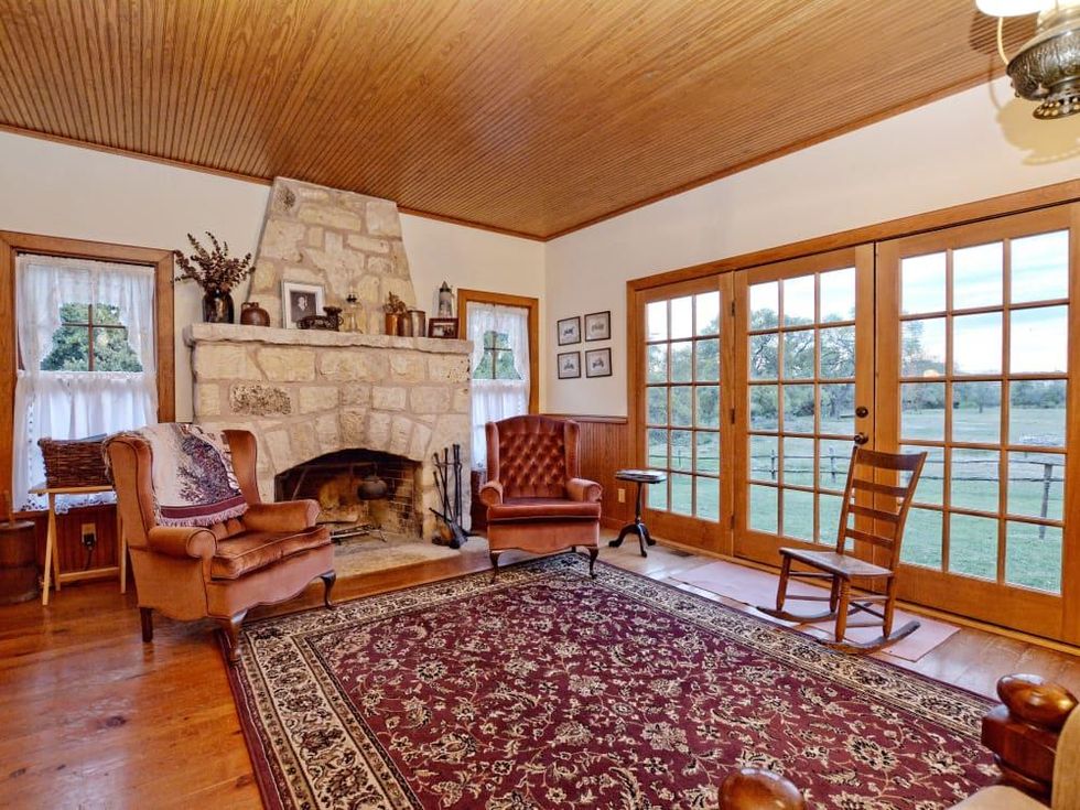 457 Bob Mortitz Fredericksburg house for sale