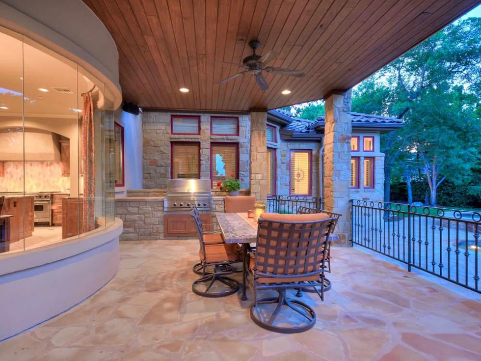 4920 Barclay Heights