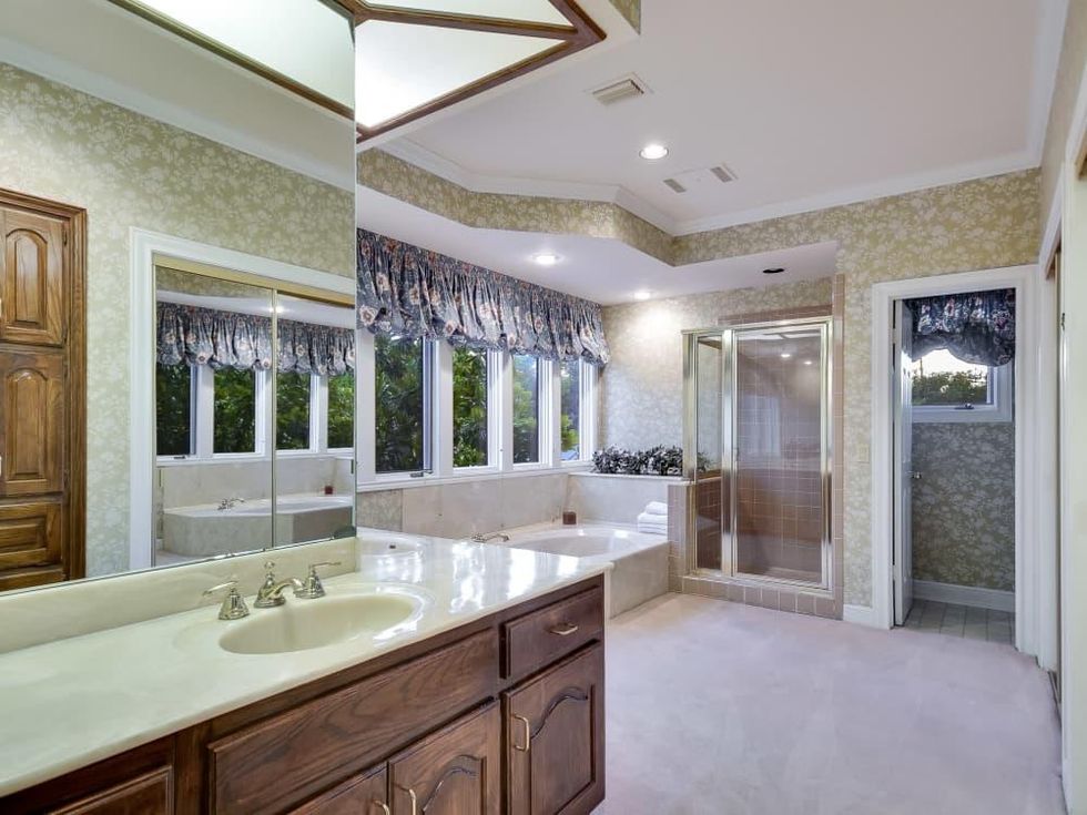 5 Muir Lane Austin house for sale bathroom