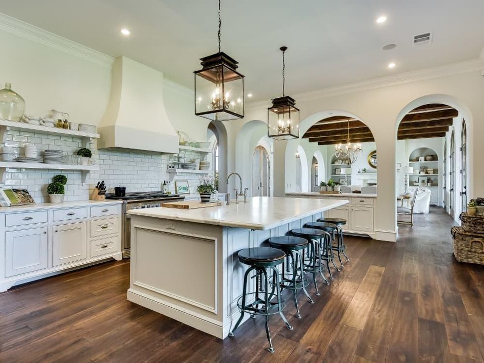 5709 Spanish Oaks Club Austin house for sale kitchen