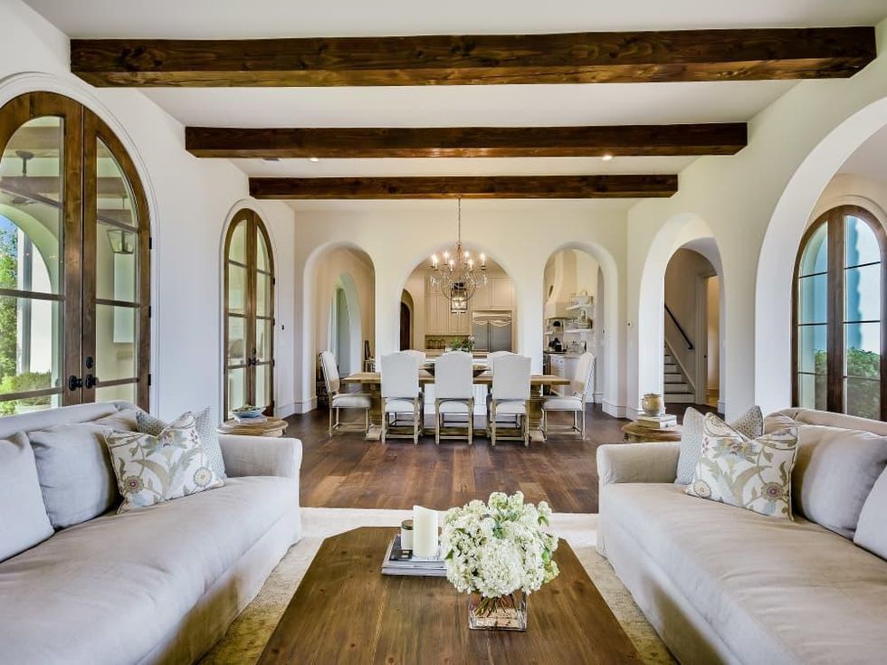 5709 Spanish Oaks Club Austin house for sale living room