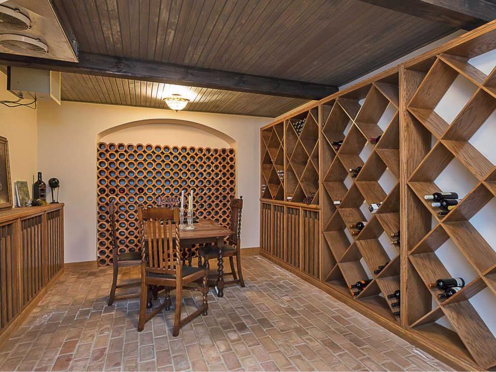6603 Courtyard Austin house for sale wine room