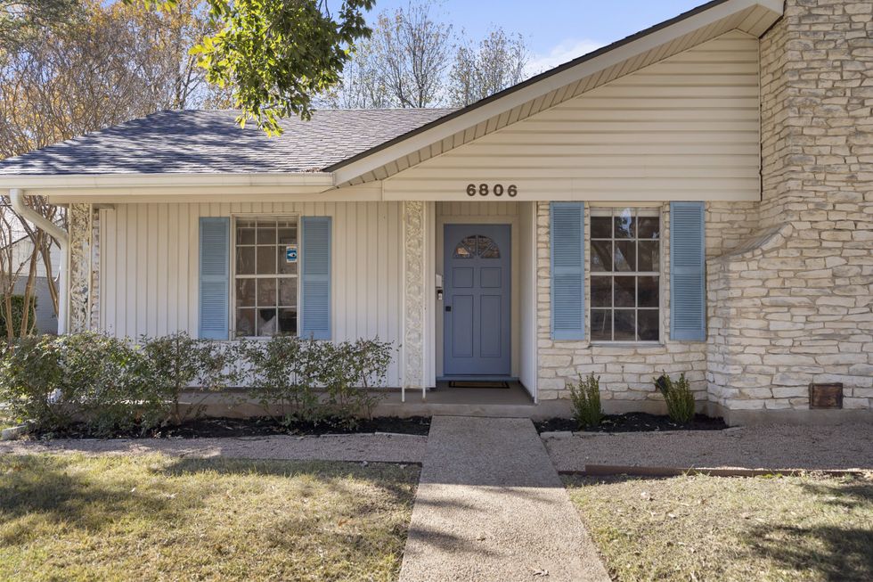 6806 Pioneer Place, Austin home for sale