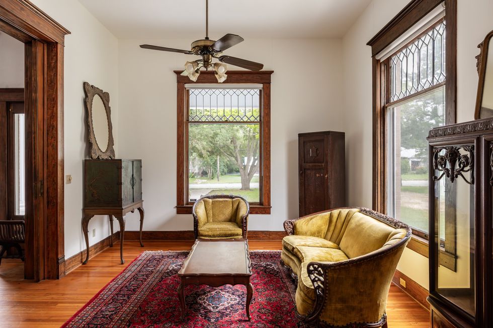 703 W. San Antonio St., Lockhart home for sale