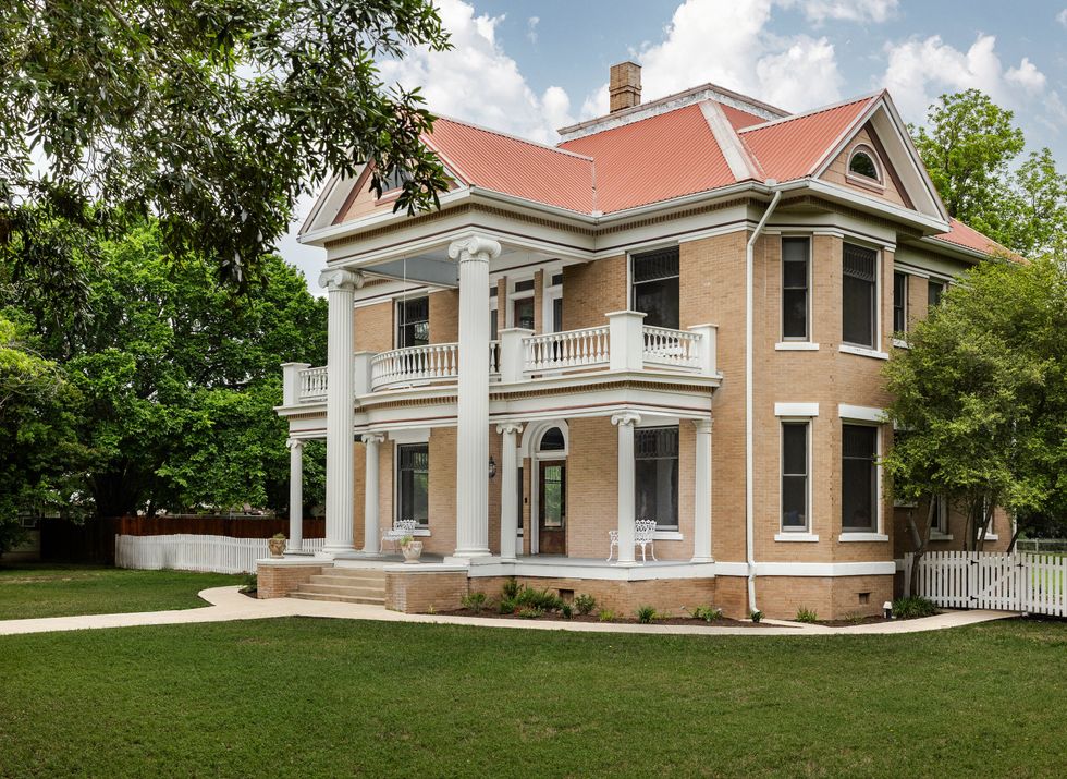 703 W. San Antonio St., Lockhart home for sale