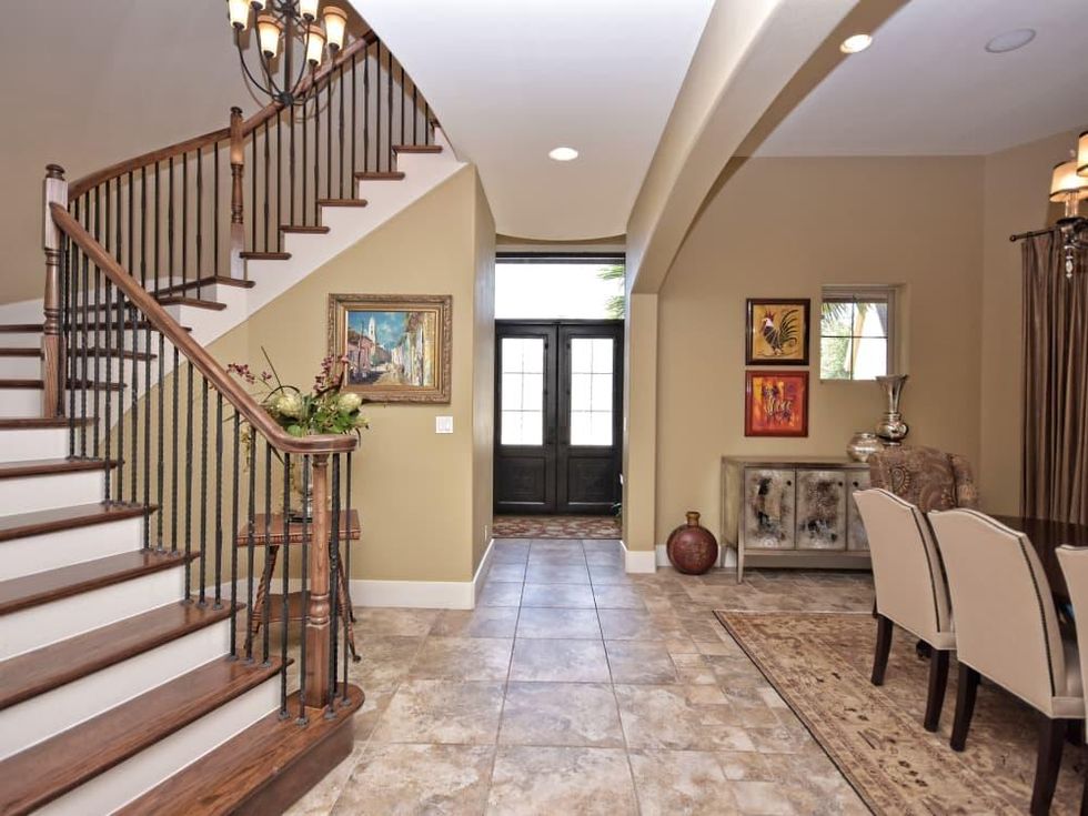 7200 Turnbuoy Austin house for sale foyer