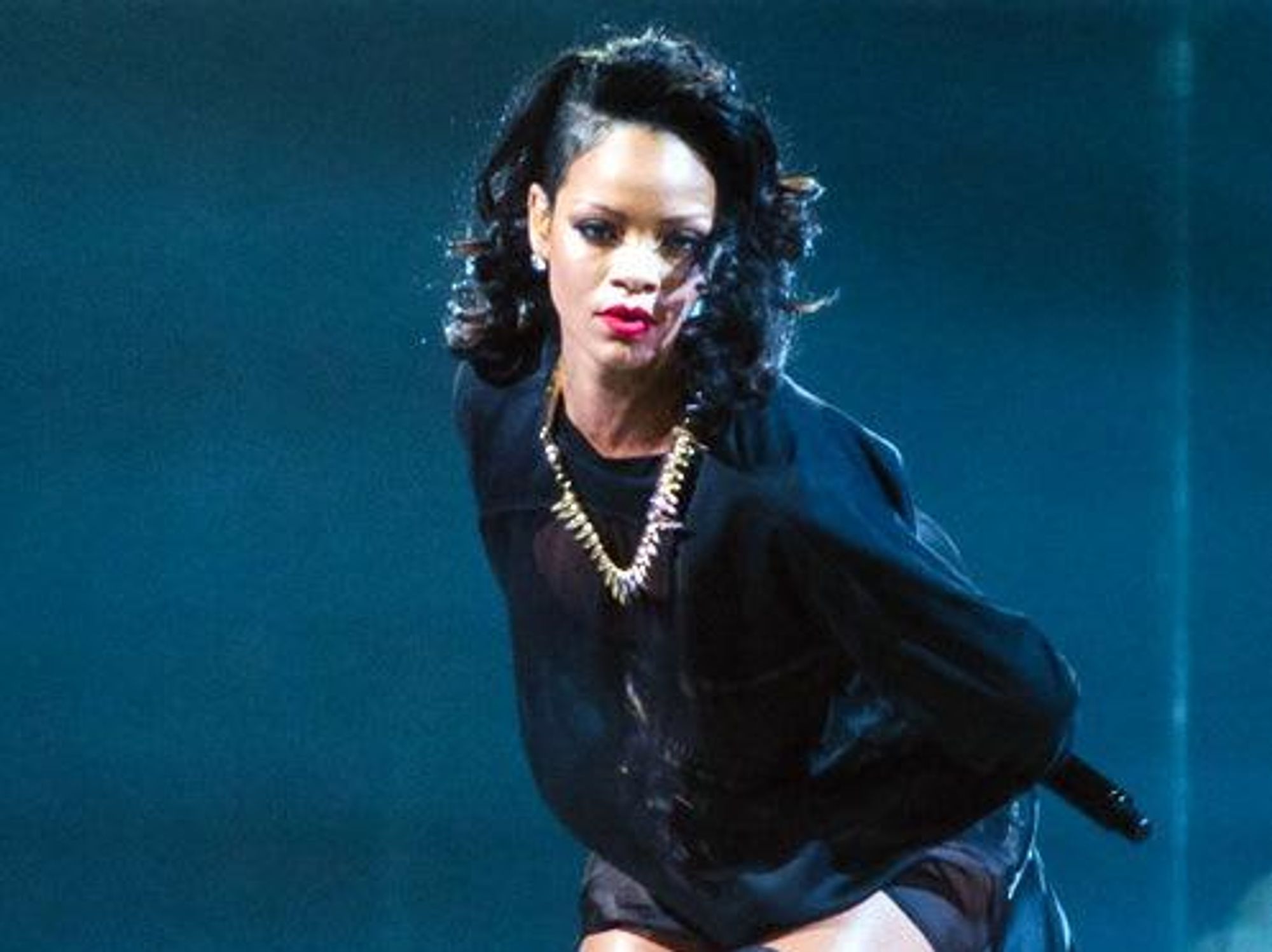 8 Rihanna in concert Houston November 2013