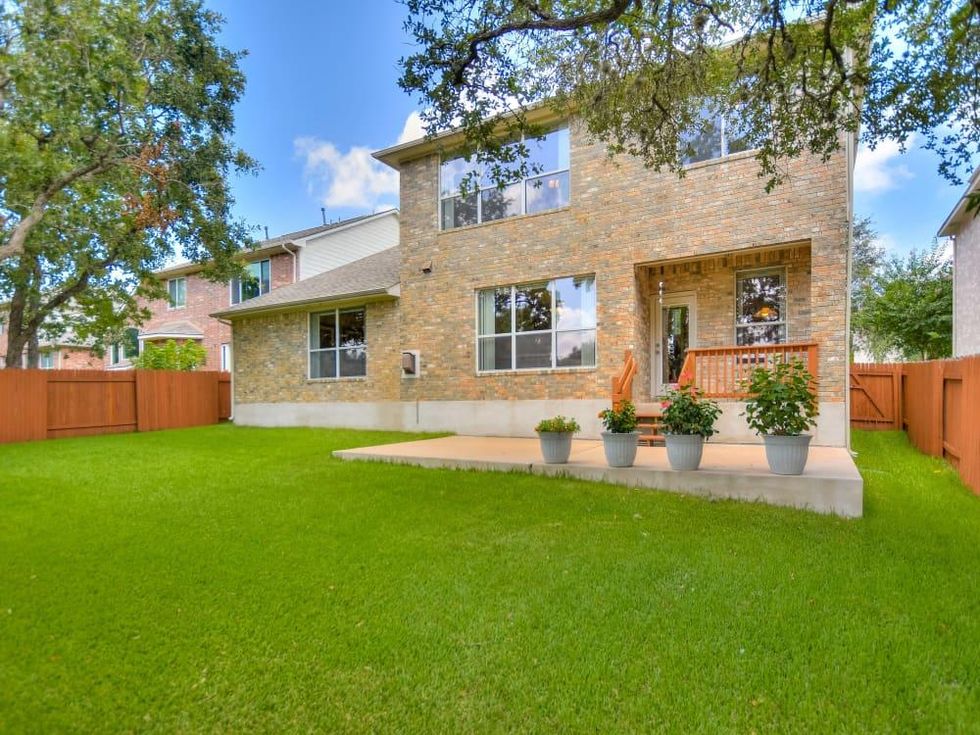 9013 Sautelle Austin house for sale backyard