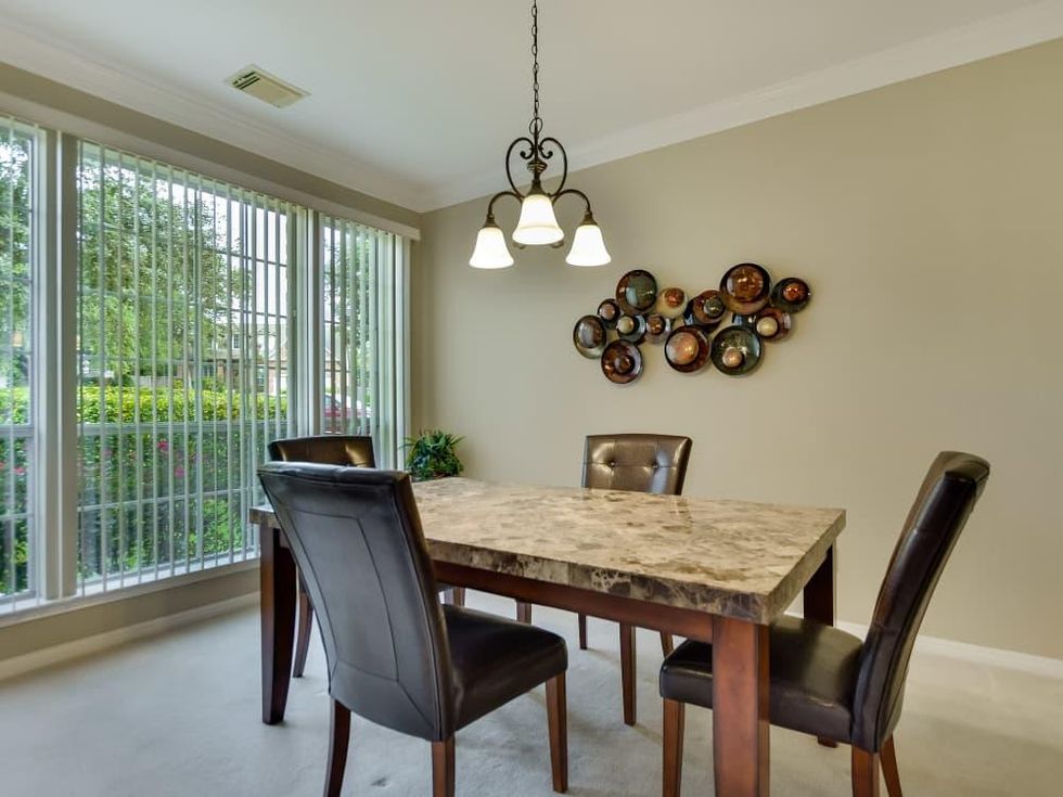 9013 Sautelle Austin house for sale dining room