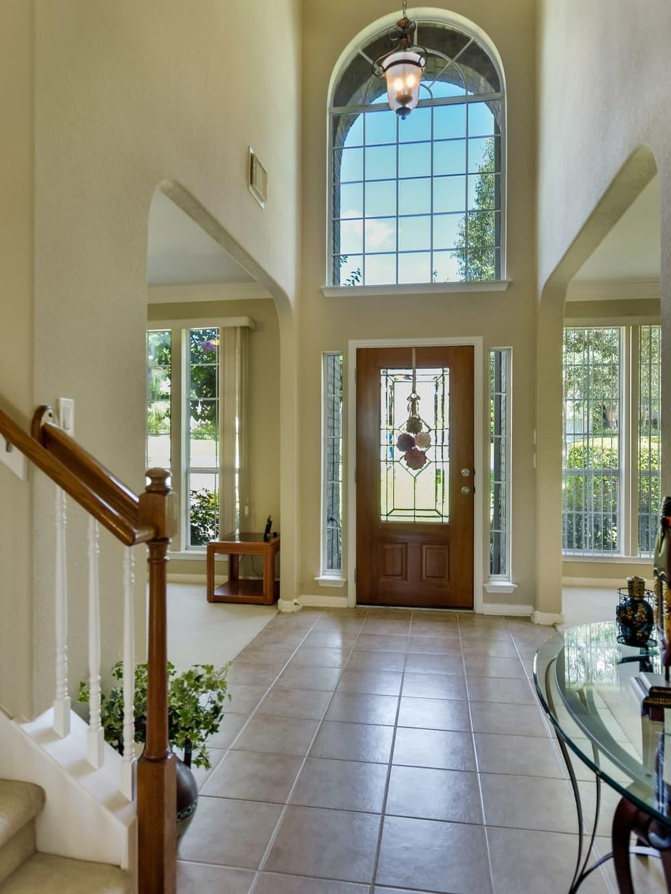 9013 Sautelle Austin house for sale foyer