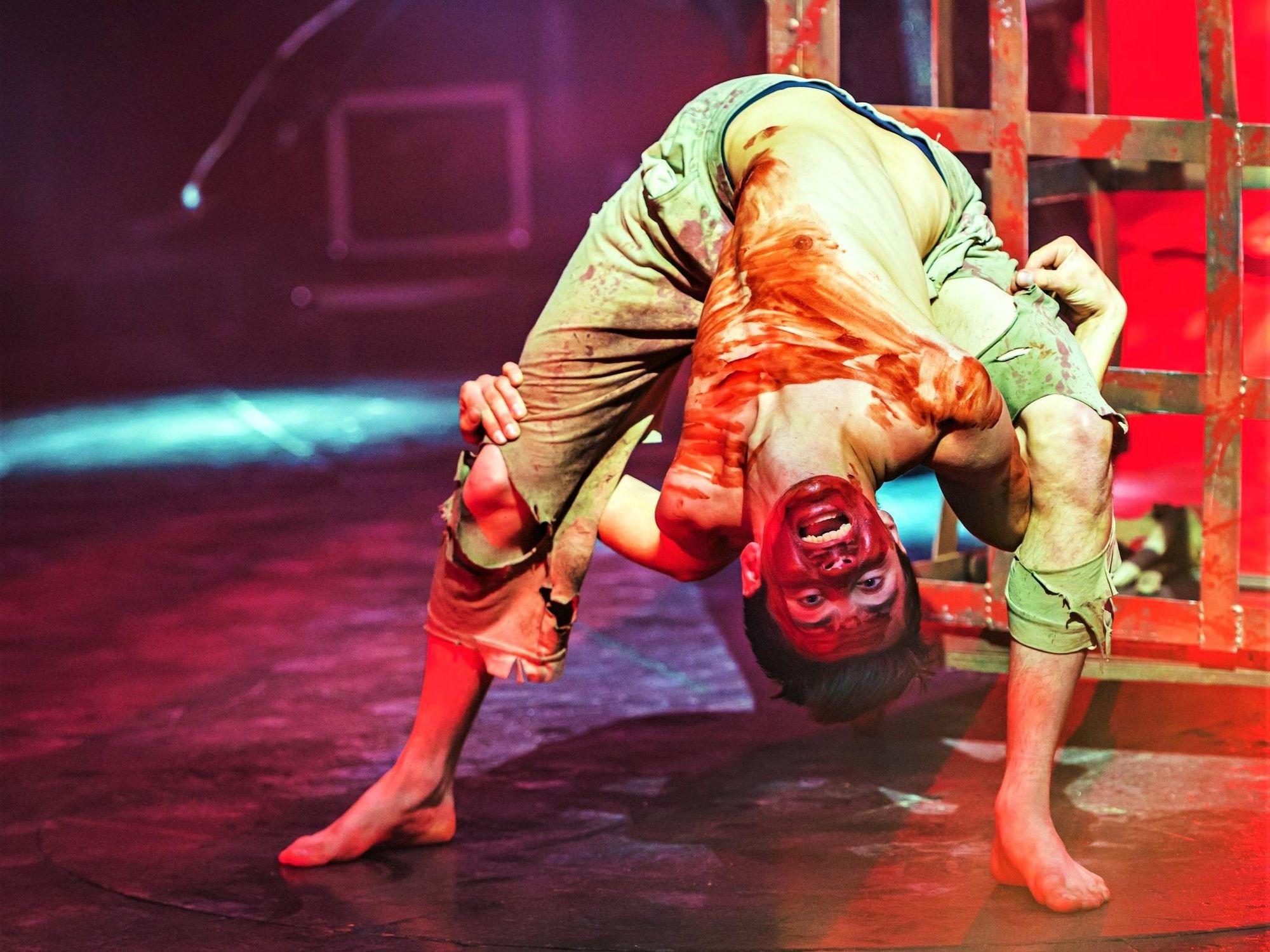 A contortionist at Paranormal Cirque