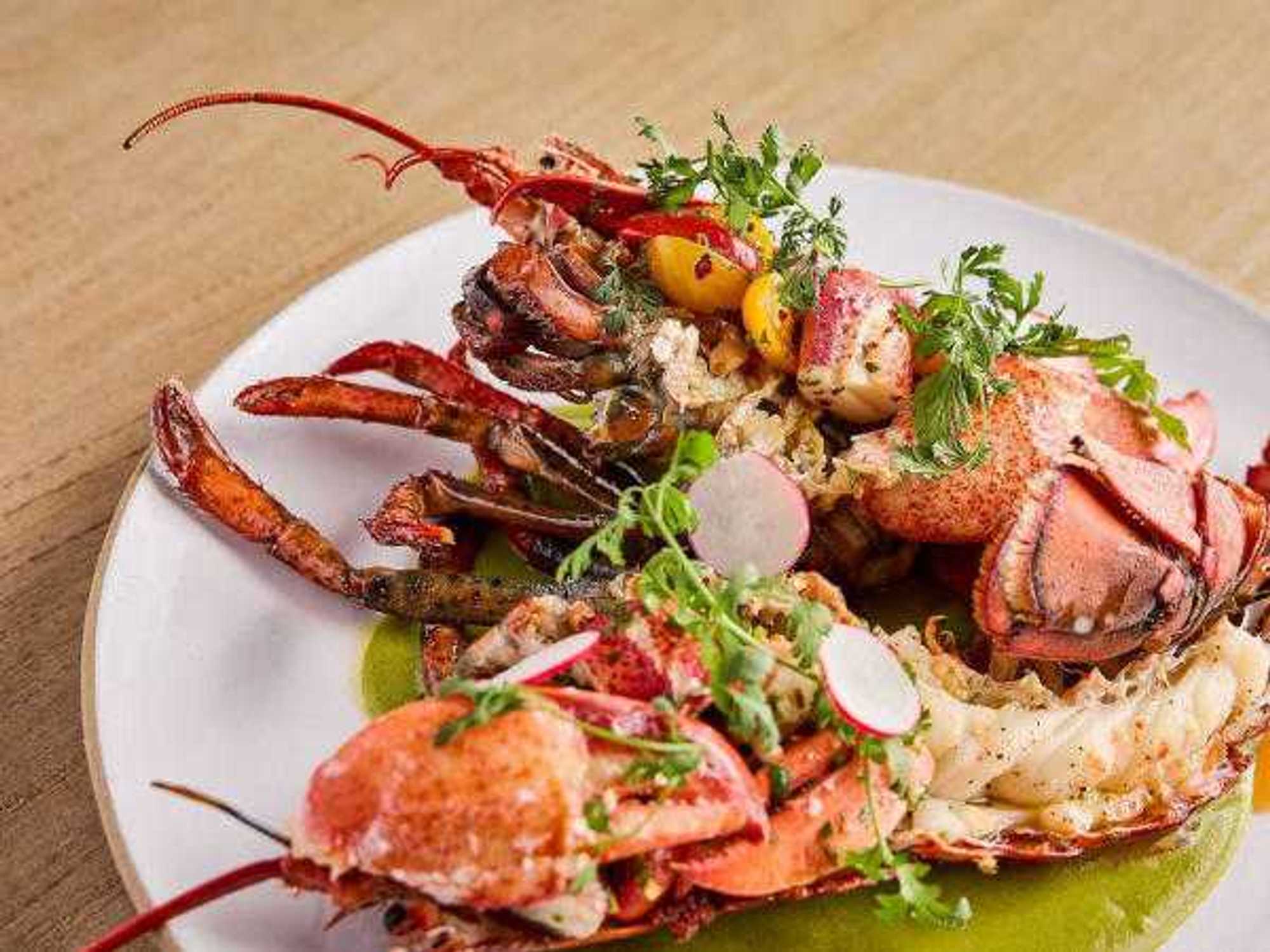 Alteño Austin langosta al chileatole