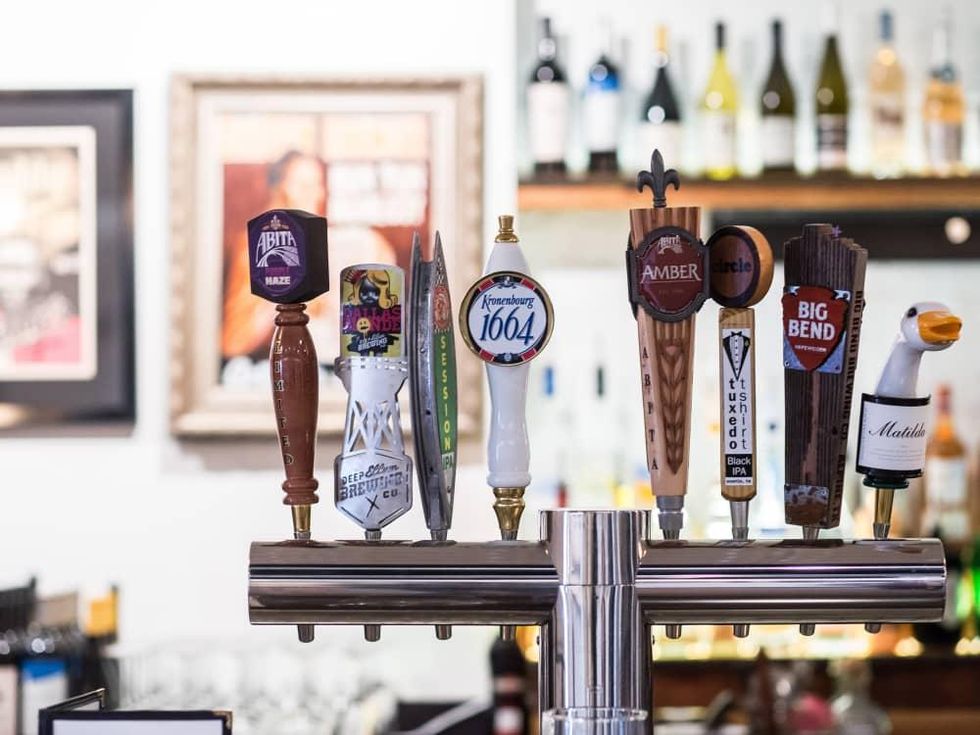 Antone's downtown venue Fifth Street 2016 bar beer tap