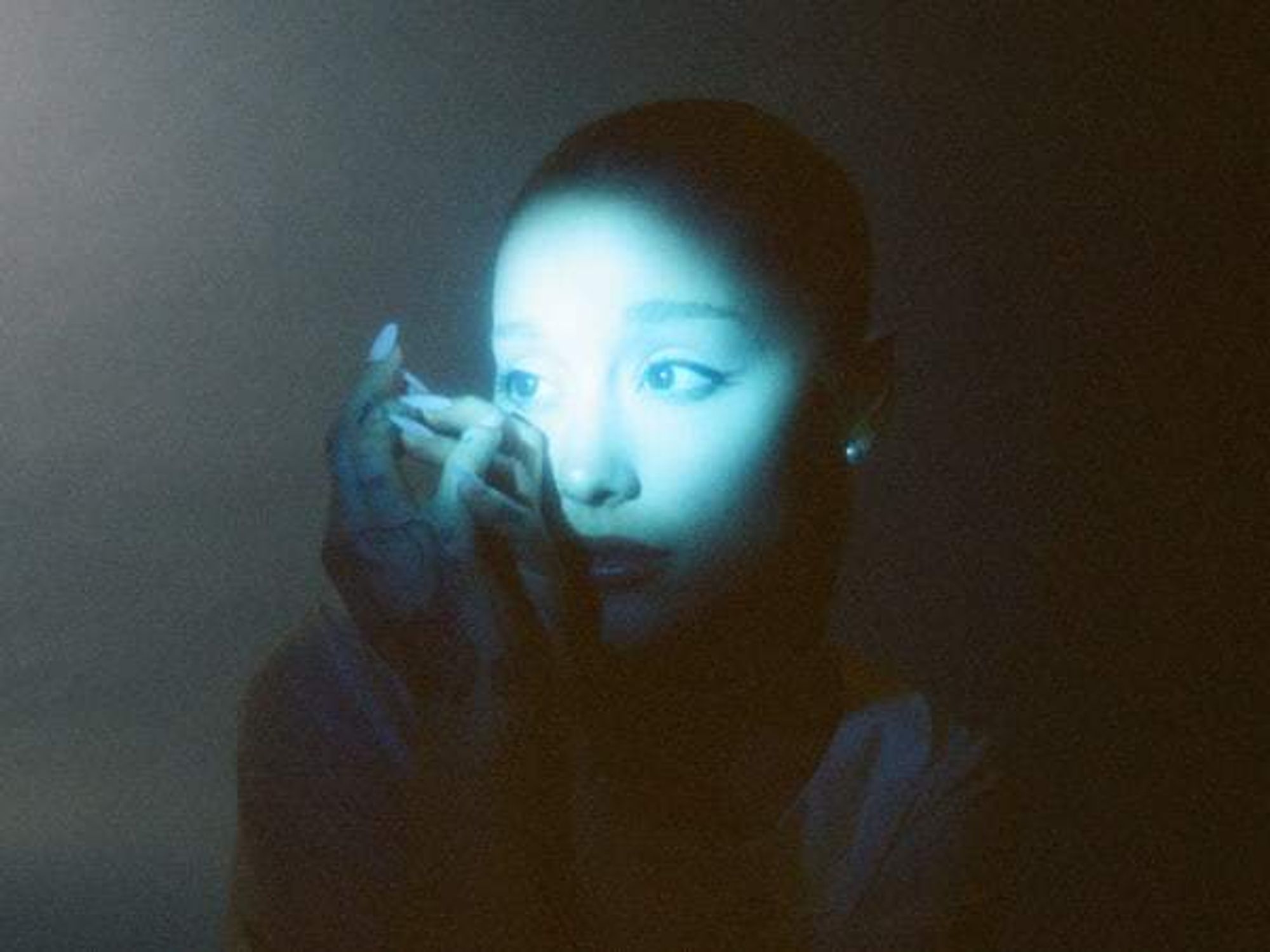 Ariana Grande headshot