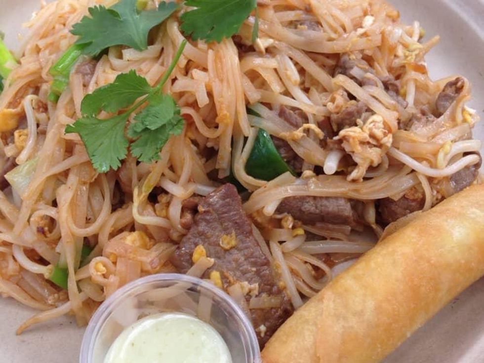 Aroi Thai Cuisine beef pad thai