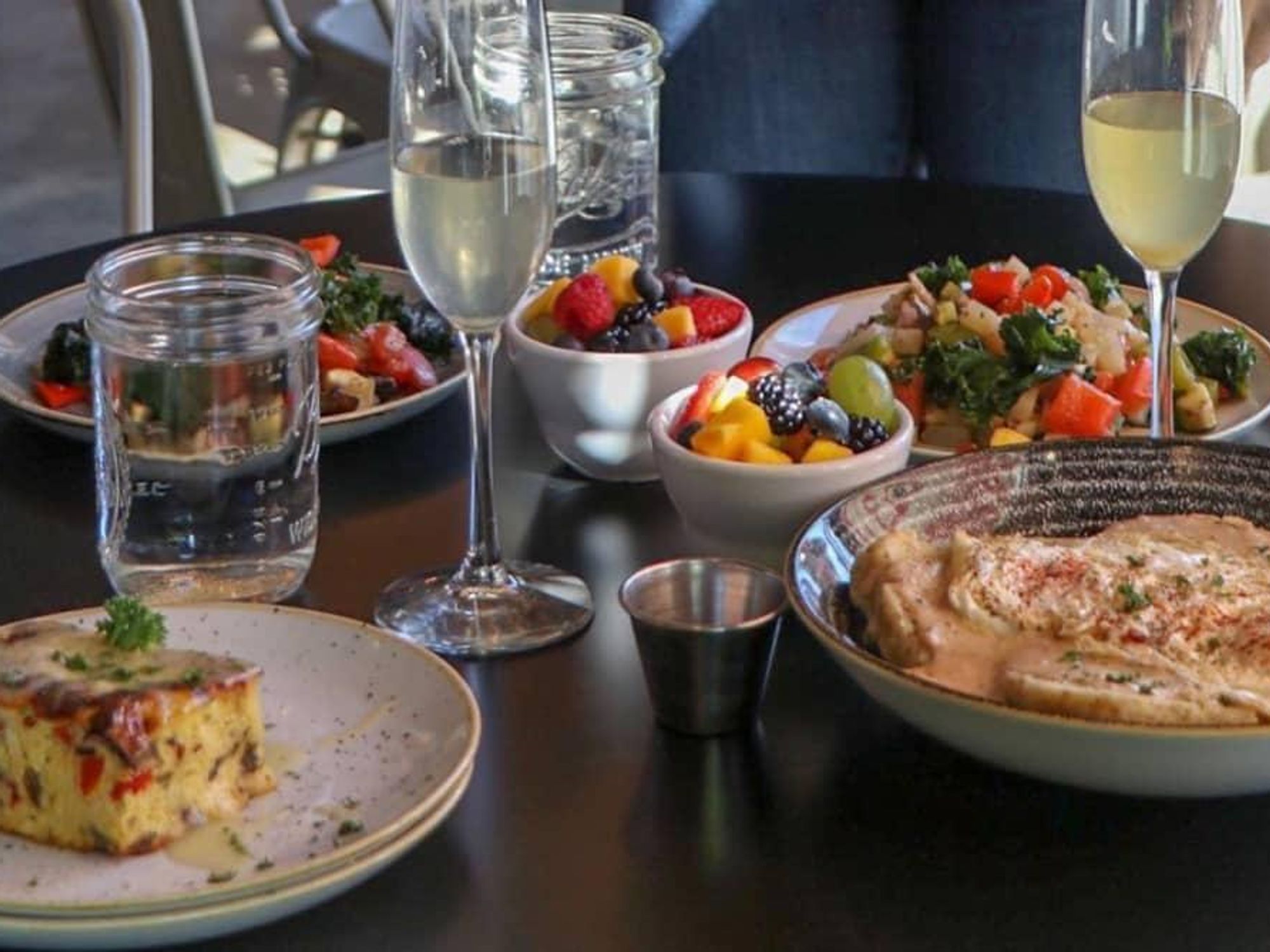 Artista Rosso brunch