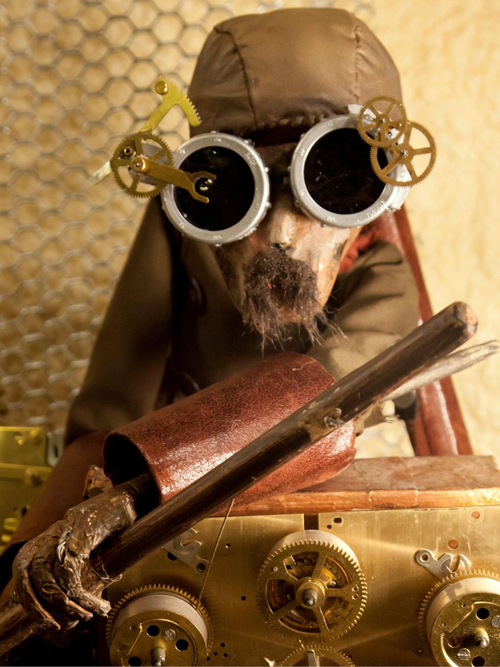 Arts_The_Head_Puppet_Crop_Cindy_Oct_2013