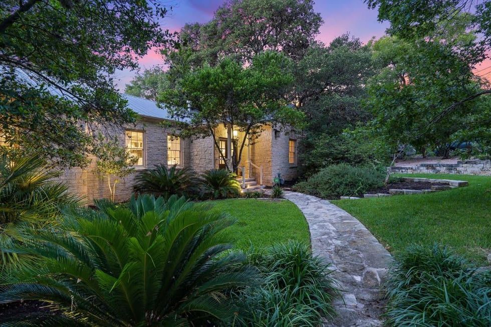 ATX_1104 Reagan Terrace