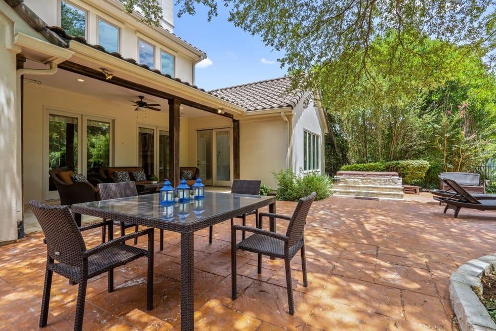 ATX_1817 Chalk Rock Cv