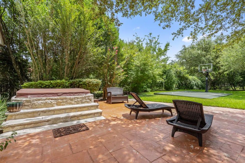 ATX_1817 Chalk Rock Cv