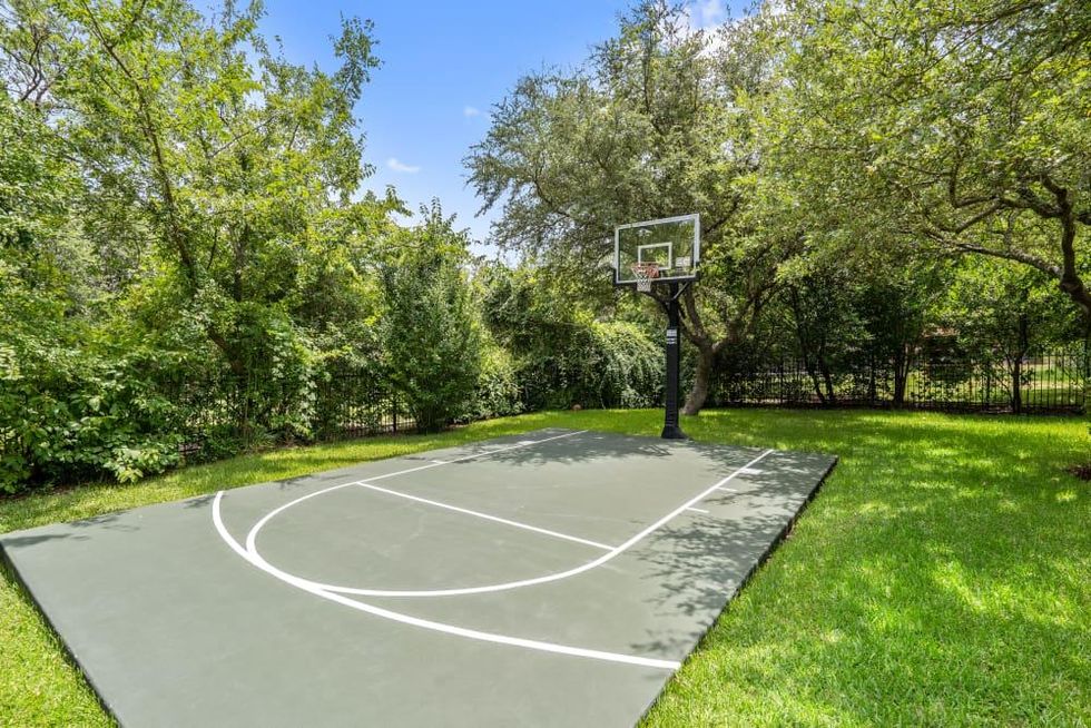 ATX_1817 Chalk Rock Cv