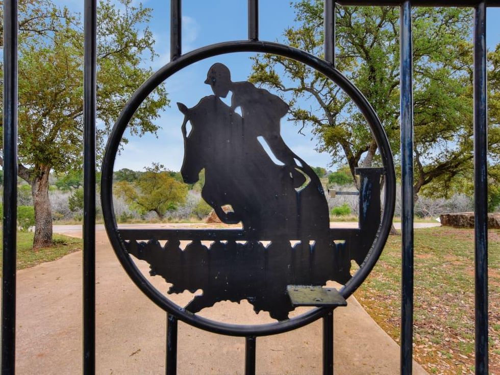 ATX_3307 Sunset Cliff Road