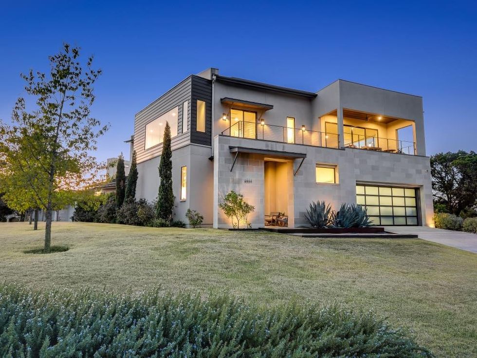 ATX_6504 West Courtyard Drive