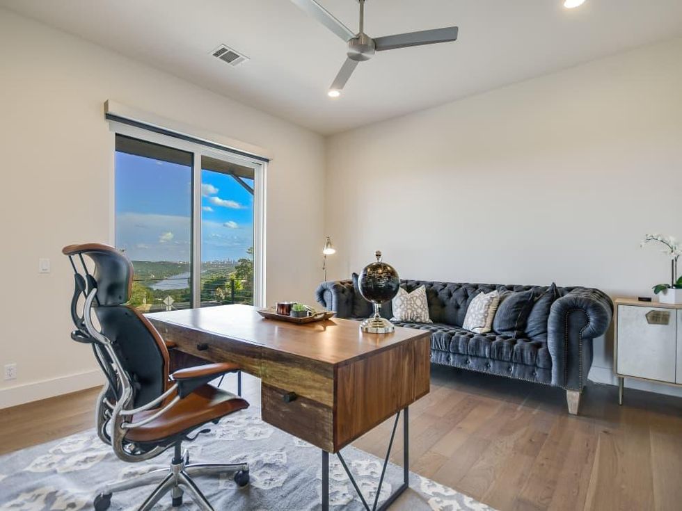 ATX_6504 West Courtyard Drive