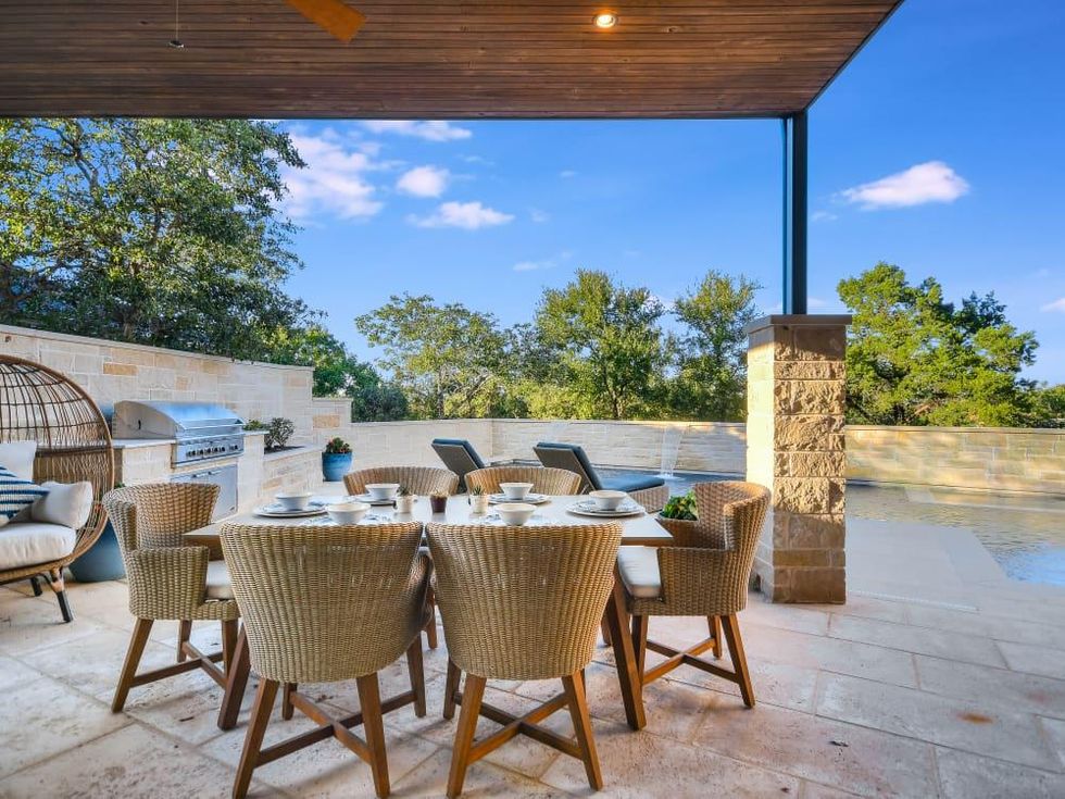 ATX_6504 West Courtyard Drive