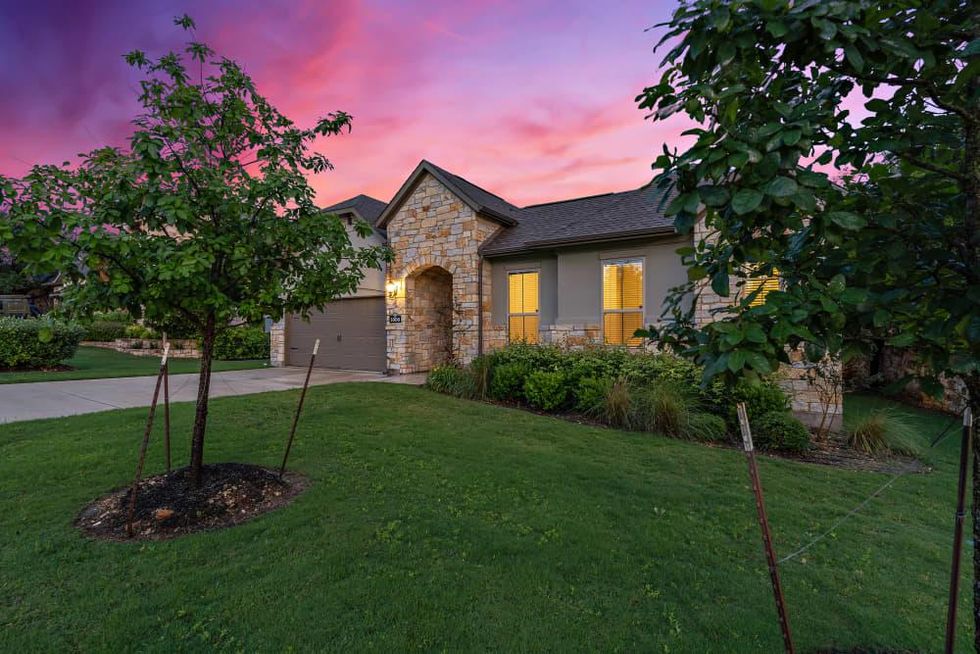 AUS_1000 Winding Way