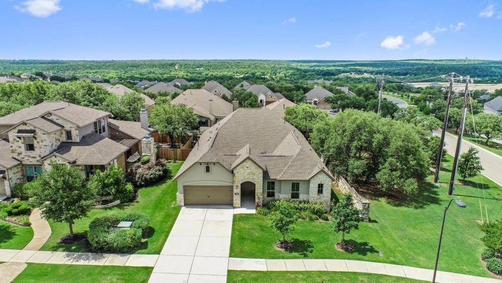 AUS_1000 Winding Way